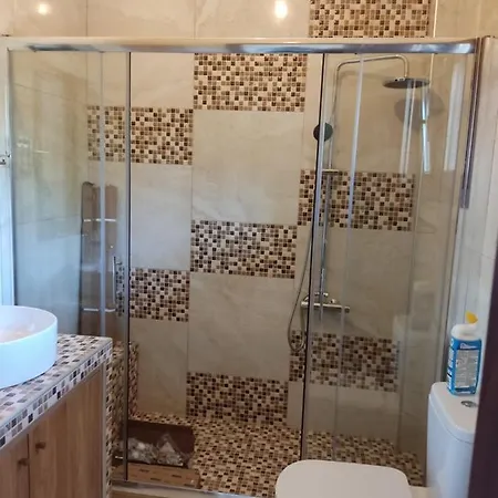Renovated 300m From The Sea *