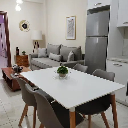 Ferienhaus Renovated 300m From The Sea